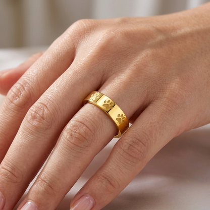 Noir Paws Ring
