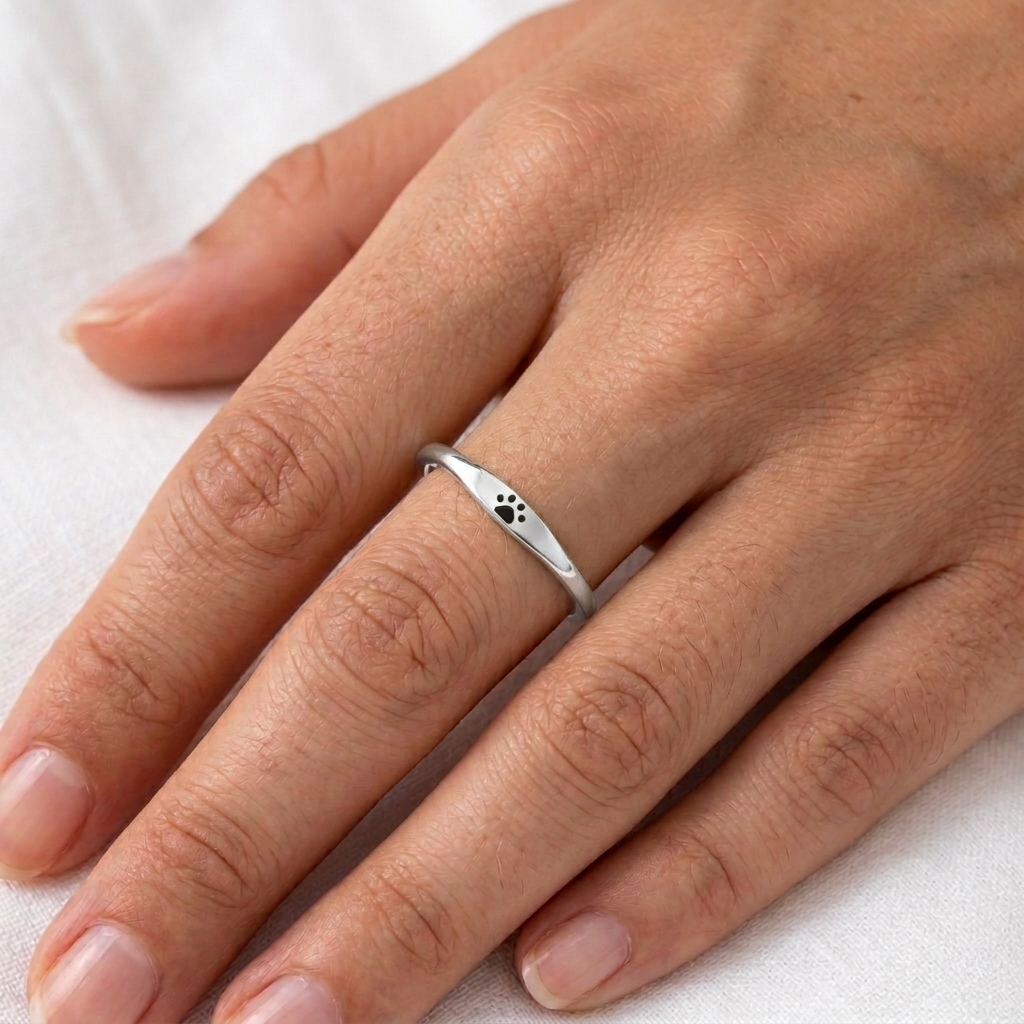 Tiny Paws Ring